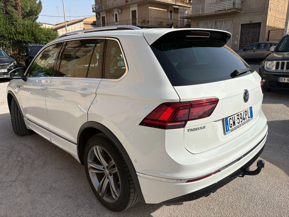 Volkswagen Tiguan Allspace 2.0 TDI SCR DSG 4MOTION R-Line (4)