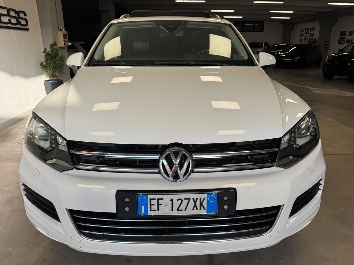 Volkswagen Touareg 3.0 TDI 245 CV tiptronic BlueMotion Techn. Executive (2)
