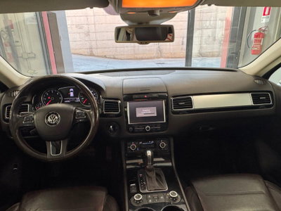 Volkswagen Touareg 3.0 TDI 245 CV tiptronic BlueMotion Techn. Executive (8)
