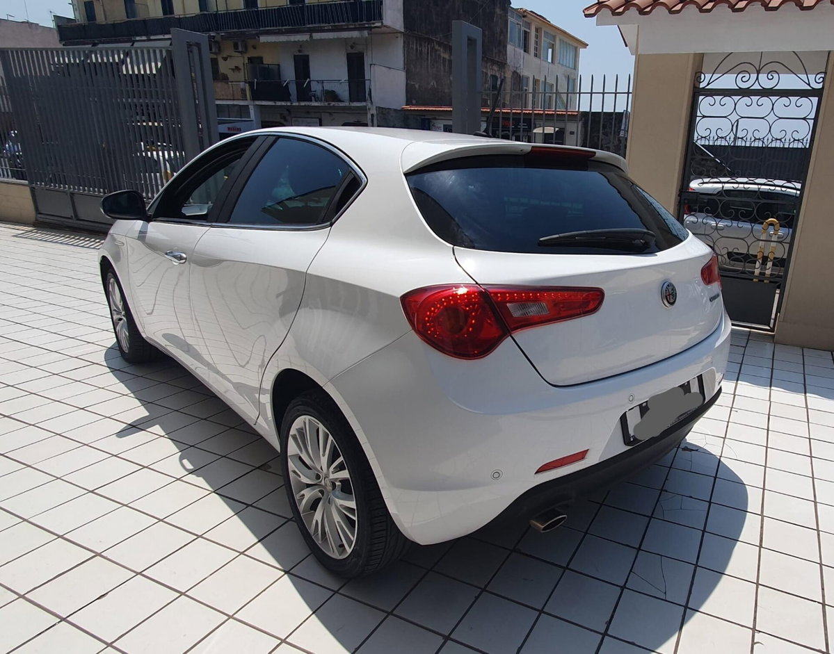 Alfa Romeo Giulietta 1.6 JTDm Business 120cv (11)