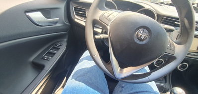 Alfa Romeo Giulietta 1.6 JTDm Business 120cv (6)