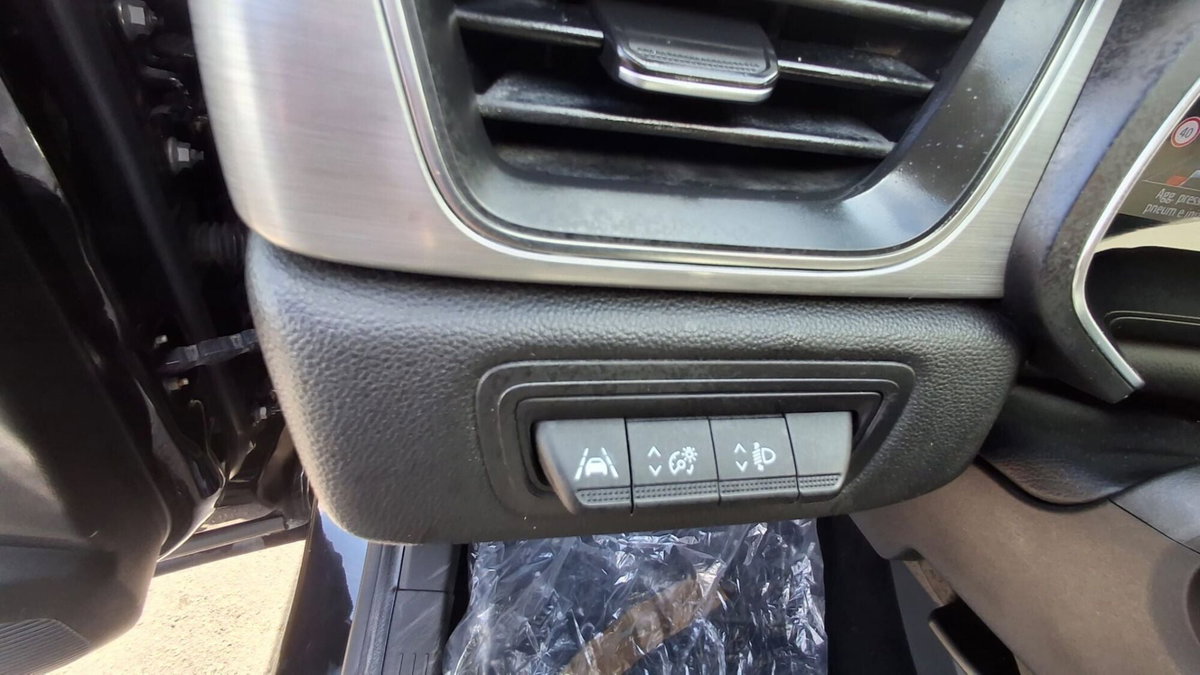 Renault Captur Blue dCi 115 CV EDC Intens (8)