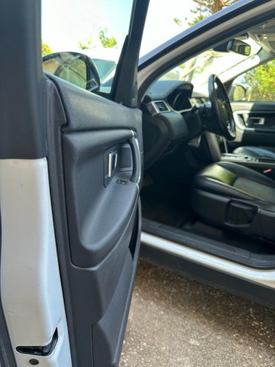 Land Rover Discovery Sport 2.0 TD4 150 CV Pure (18)