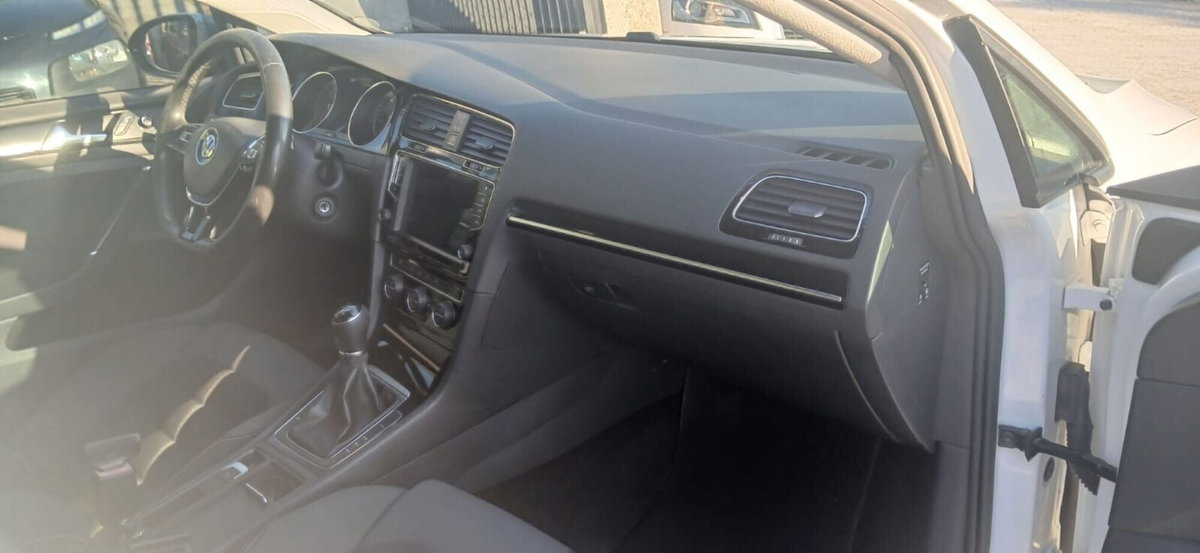 Volkswagen Golf 2.0 TDI 5p. Highline BlueMotion Technology (11)