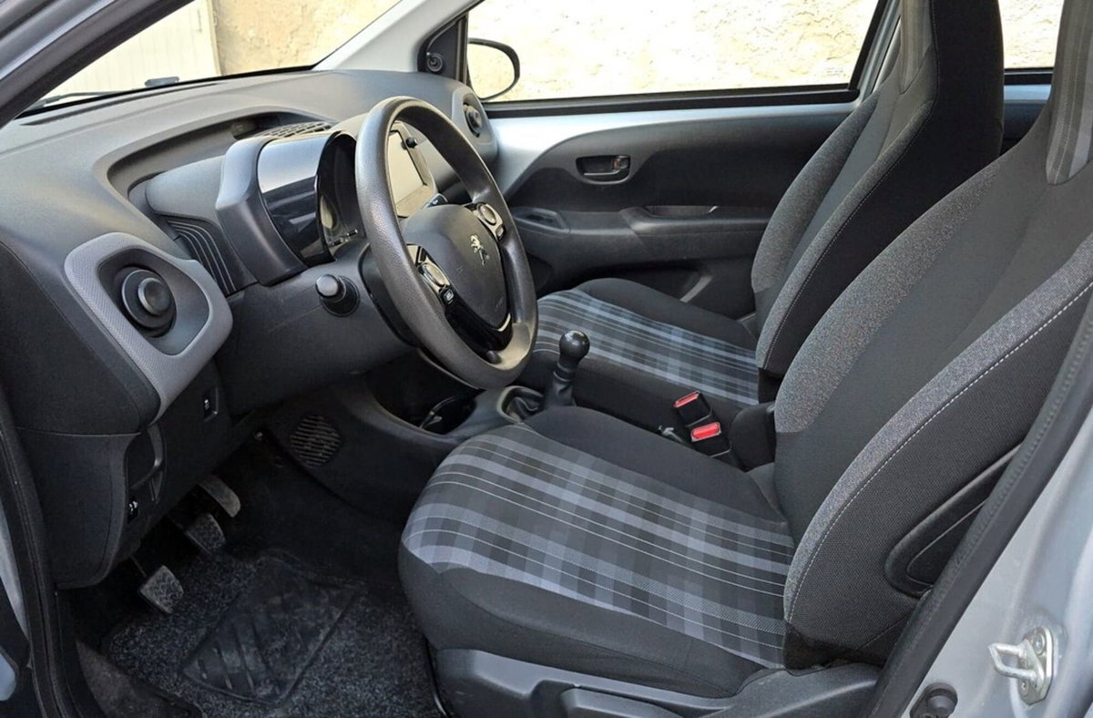 Peugeot 108 72 5 porte Active (11)