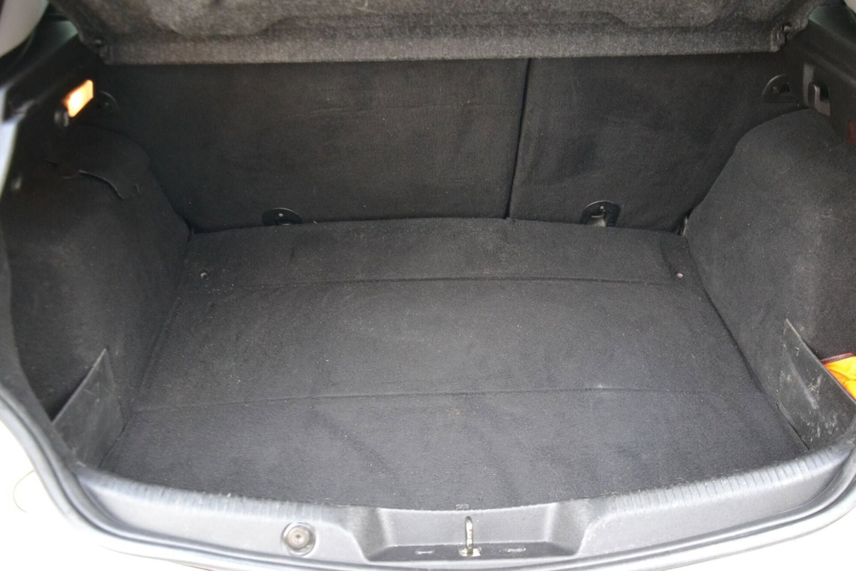 Alfa Romeo Giulietta 1.6 JTDm-2 Distinctive (8)