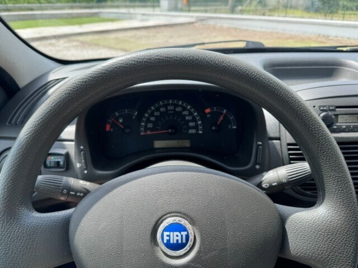Fiat Punto 1.2 5 porte Active Natural Power (10)