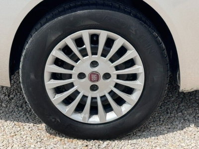Fiat Punto 1.2 5 porte Active Natural Power (5)