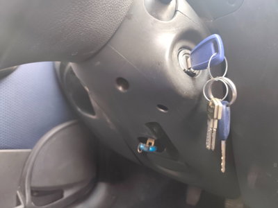 Fiat Punto 1.2i cat 5 porte ELX (9)
