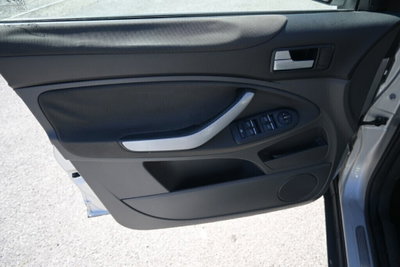 Ford Kuga 2.0 TDCi 136 CV 2WD Titanium DPF (18)