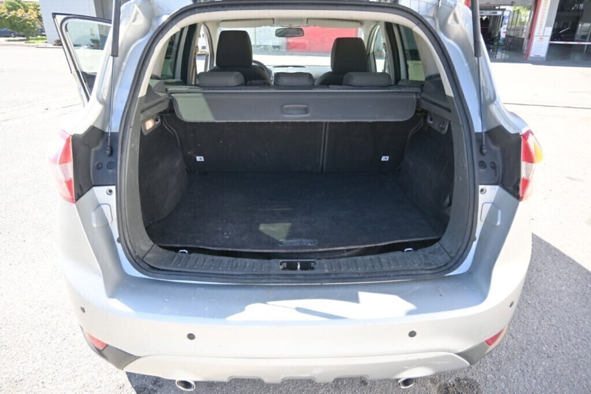 Ford Kuga 2.0 TDCi 136 CV 2WD Titanium DPF (7)