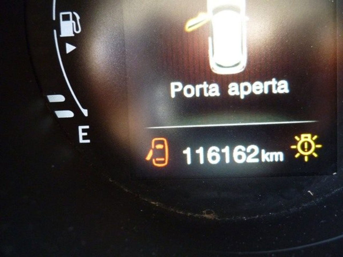 Fiat 500X 1.6 MultiJet 120 CV City Cross (11)