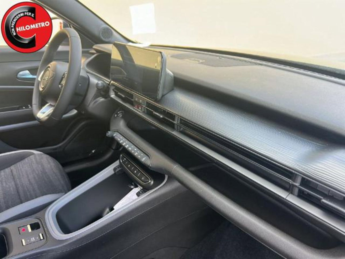 Jeep Avenger 1.2 turbo e-hybrid mhev Longitude fwd 110cv edct6 (13)