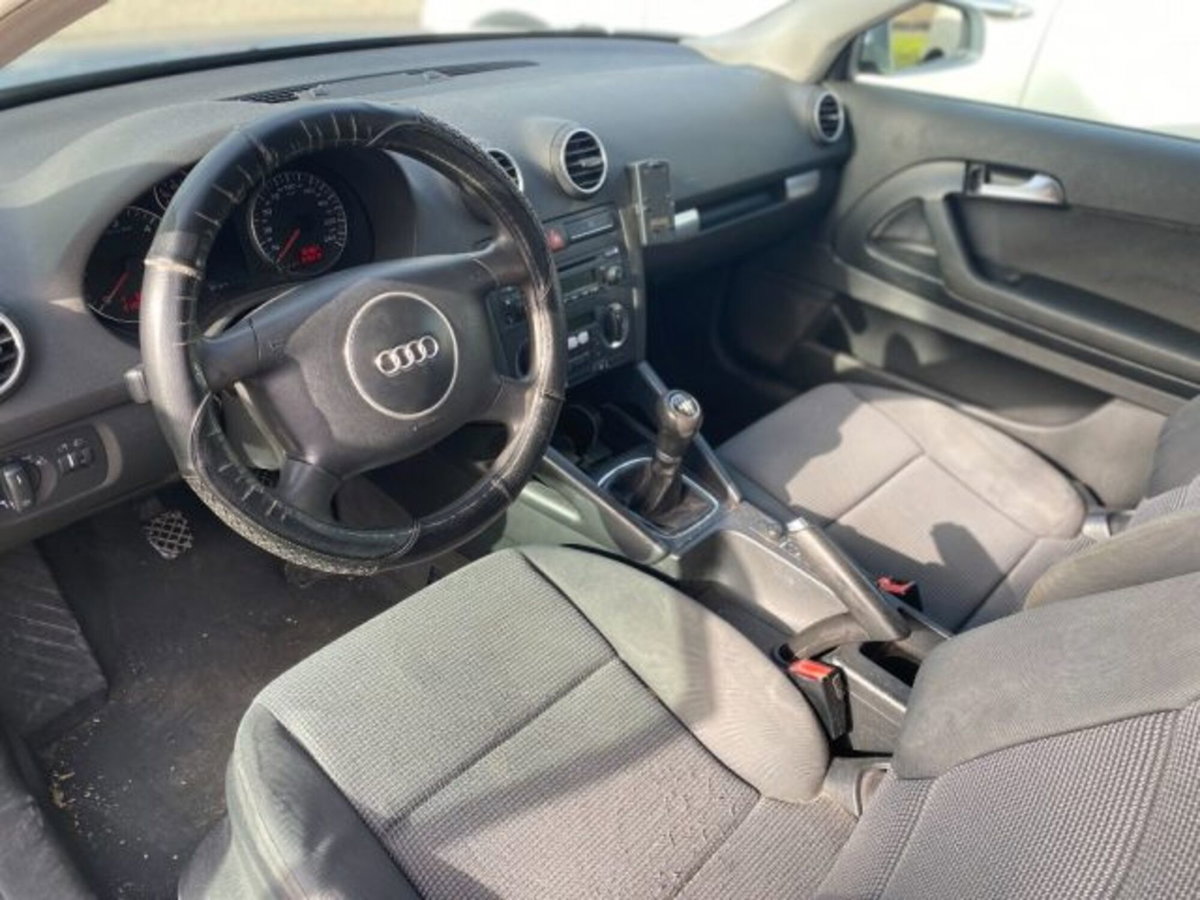 Audi A3 1.9 TDI F.AP. Ambiente (7)