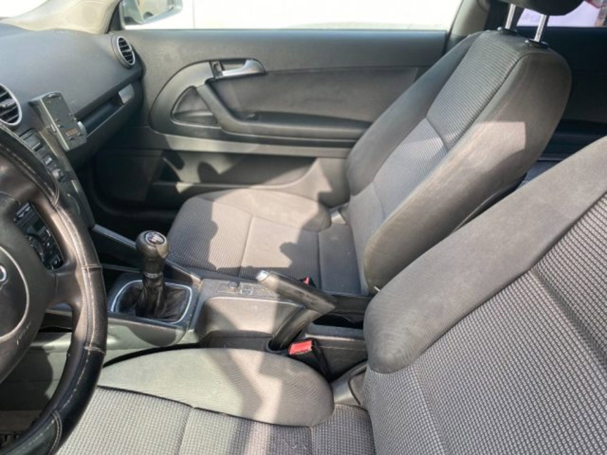 Audi A3 1.9 TDI F.AP. Ambiente (9)