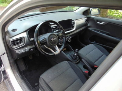 Kia Stonic 1.2 DPI Urban (16)
