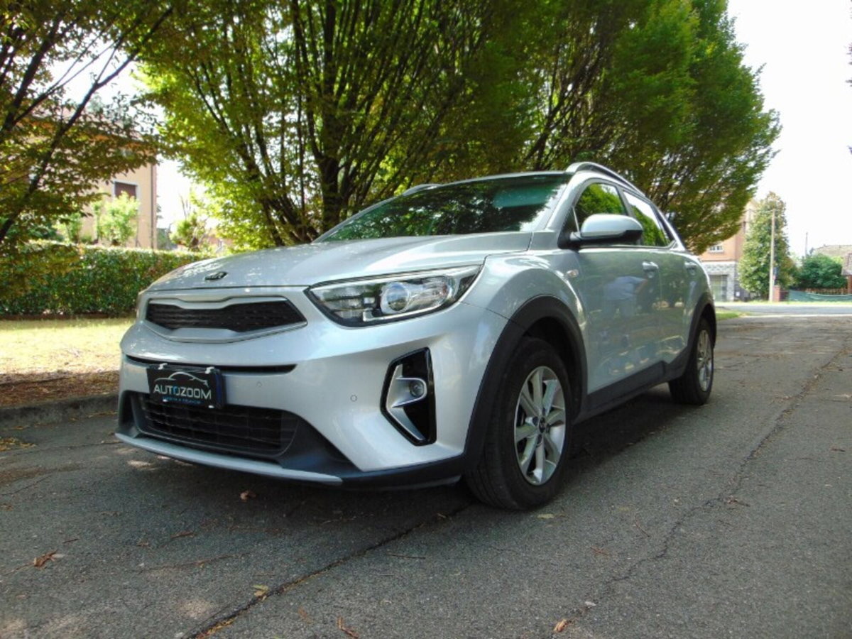 Kia Stonic 1.2 DPI Urban (2)