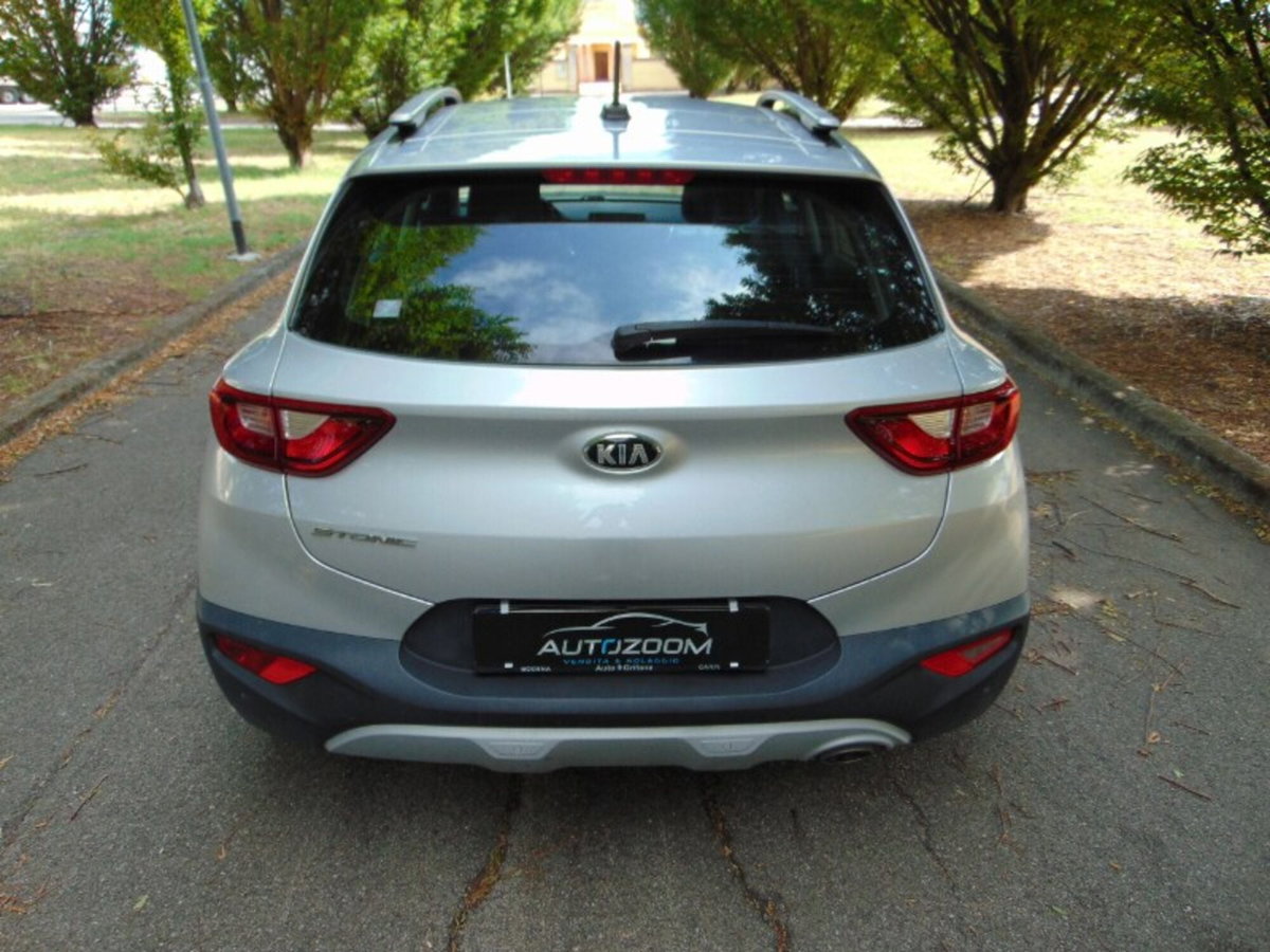 Kia Stonic 1.2 DPI Urban (8)