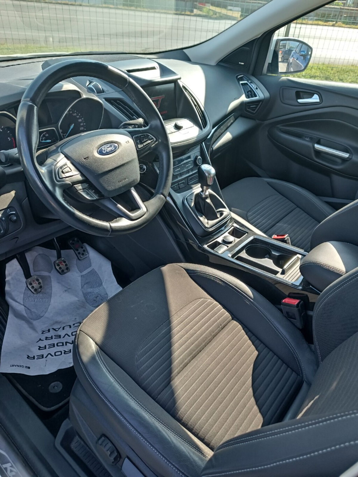 Ford Kuga 2.0 TDCI 150 CV S&S 4WD Titanium X (3)