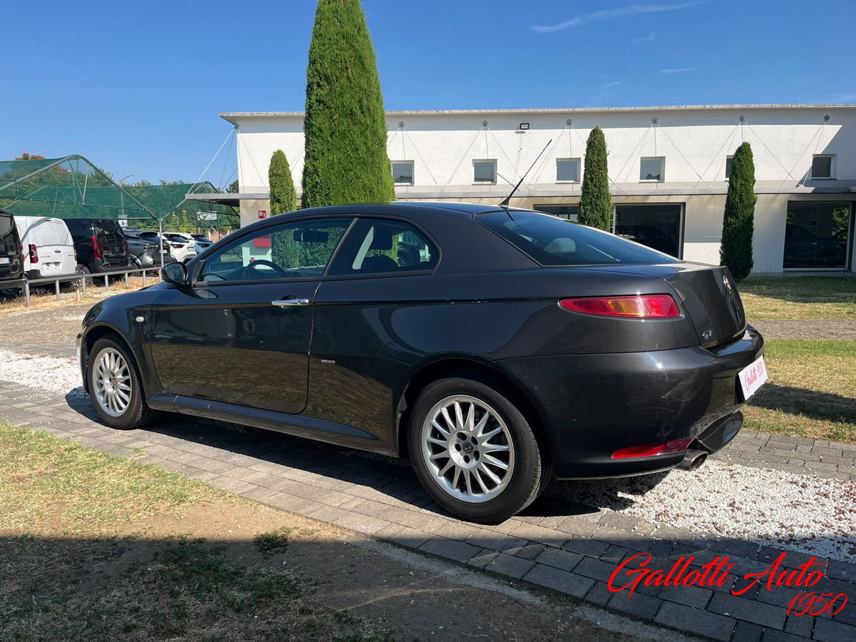 Alfa Romeo GT 1.8 16V TS Moving (2)