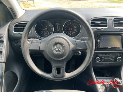 Volkswagen Golf 1.6 TDI DPF DSG 5p. Comfortline (11)
