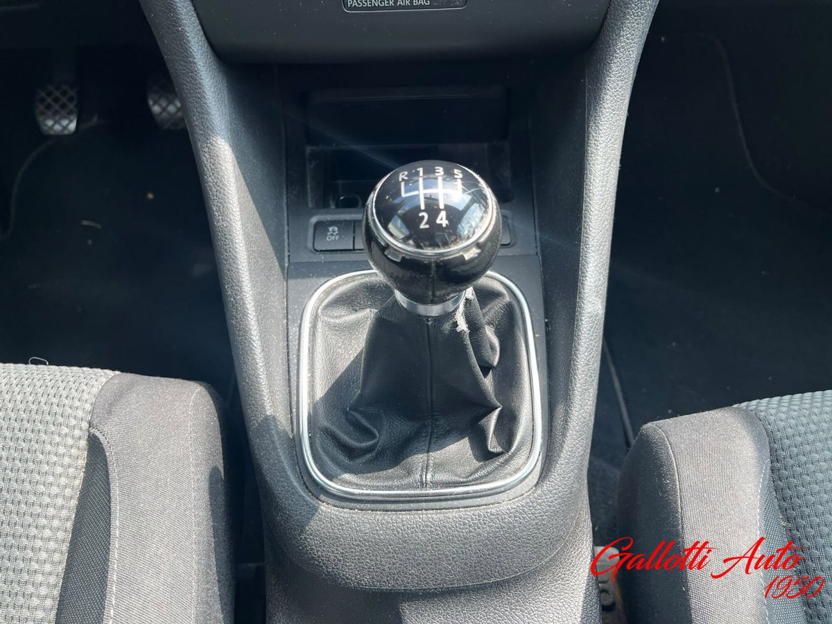 Volkswagen Golf 1.6 TDI DPF DSG 5p. Comfortline (13)