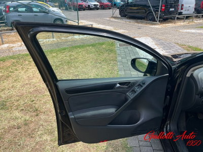 Volkswagen Golf 1.6 TDI DPF DSG 5p. Comfortline (16)