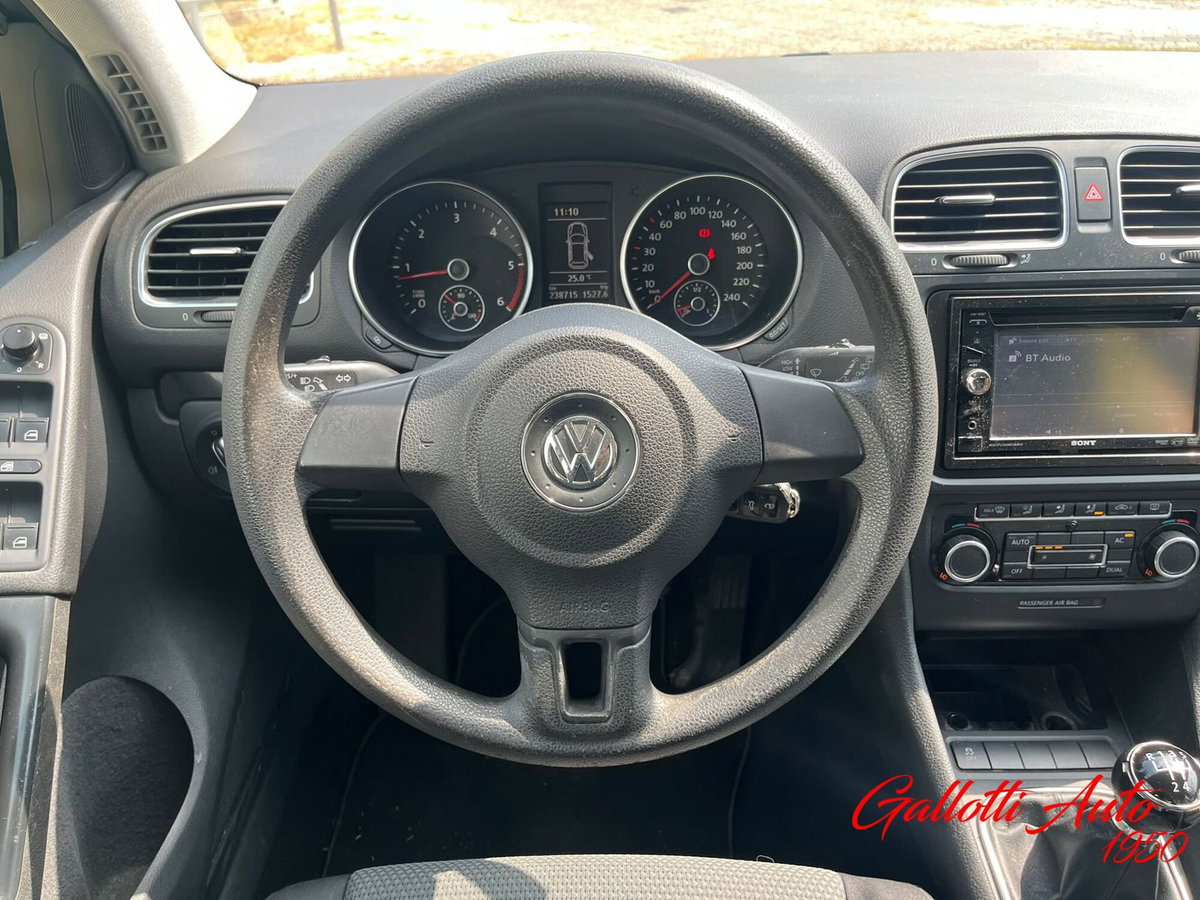 Volkswagen Golf 1.6 TDI DPF DSG 5p. Comfortline (17)