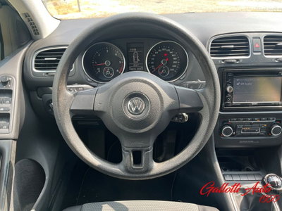 Volkswagen Golf 1.6 TDI DPF DSG 5p. Comfortline (17)