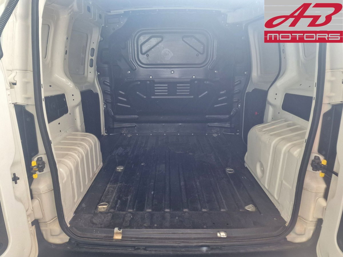 Fiat Fiorino 1.3 MJT 95CV Cargo (19)