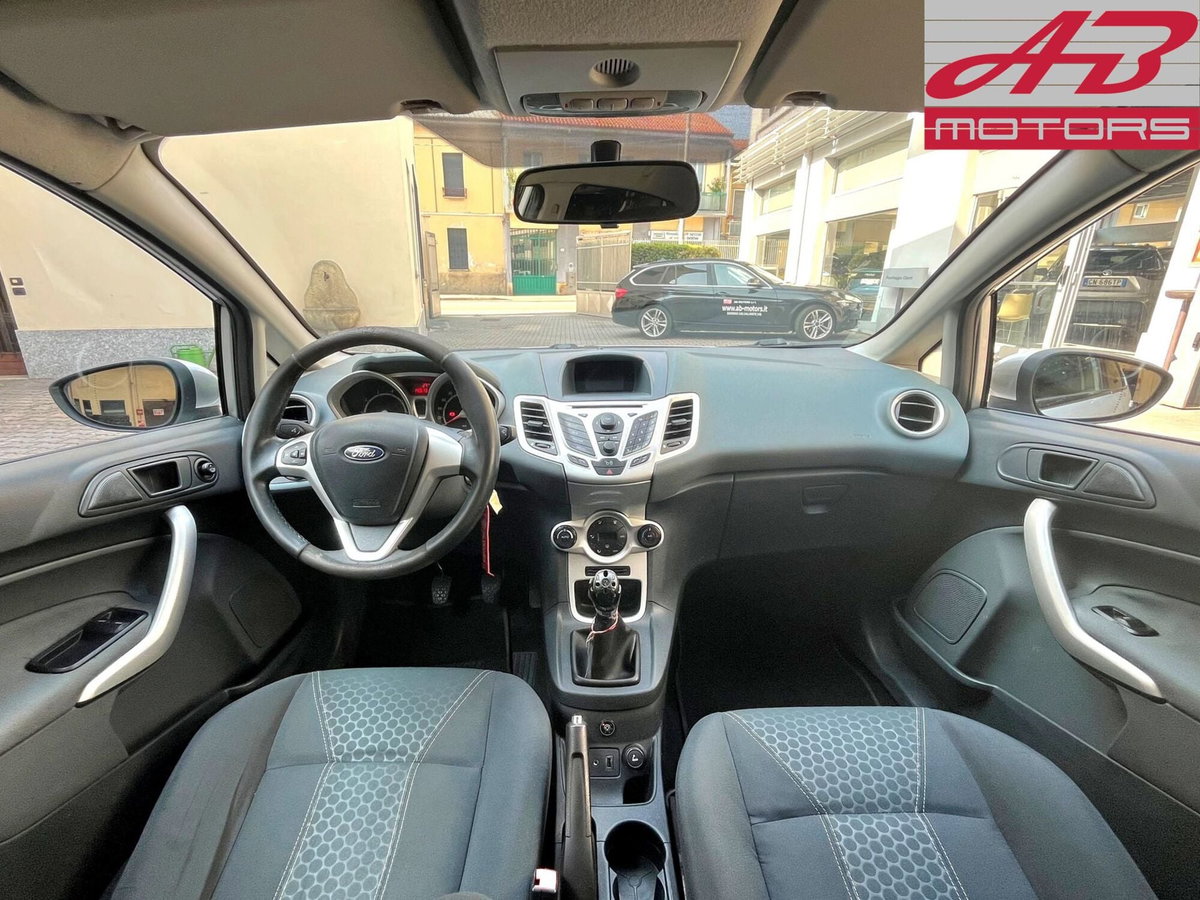 Ford Fiesta 1.4 5p. Bz.- GPL Titanium (12)