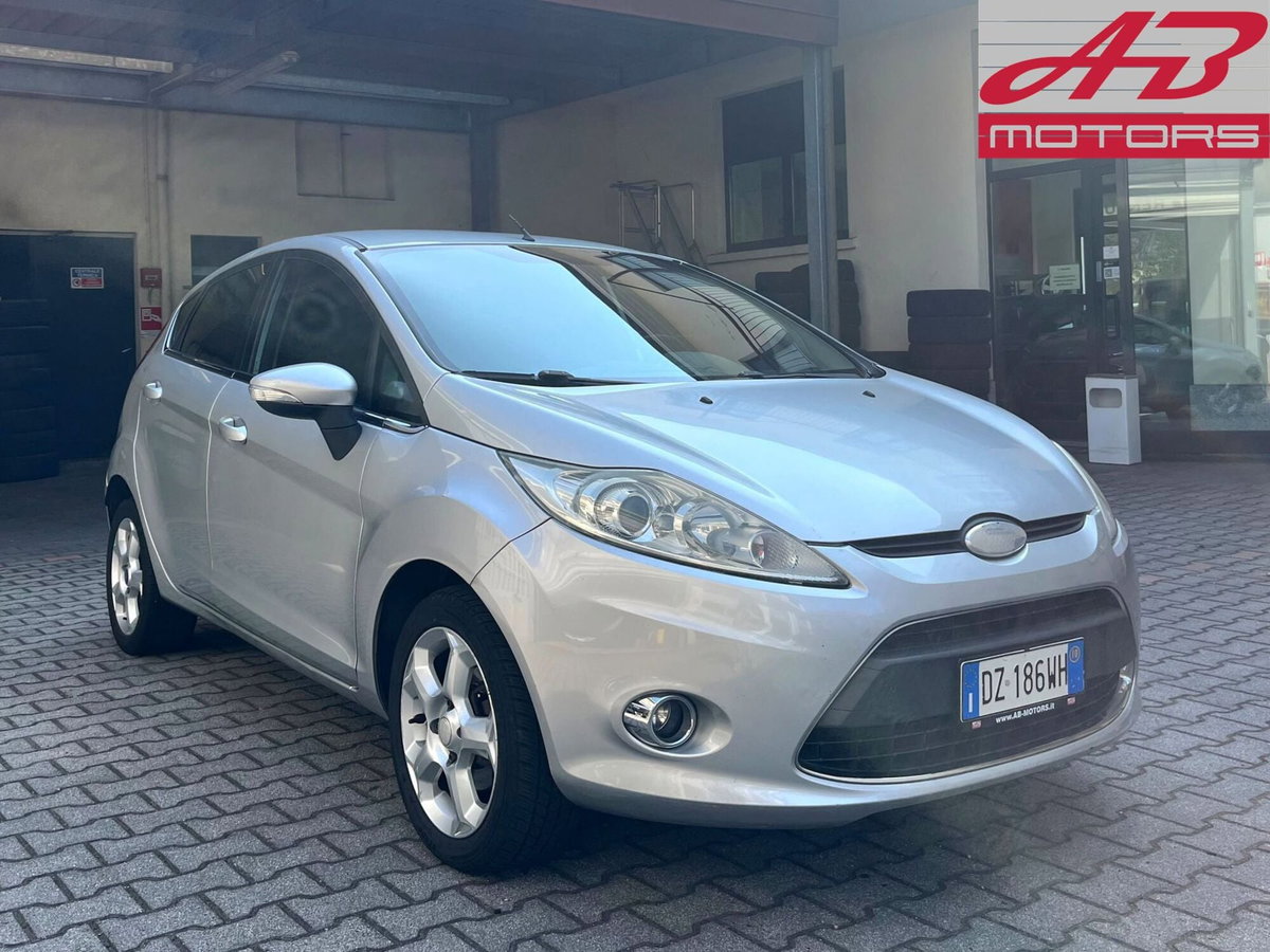 Ford Fiesta 1.4 5p. Bz.- GPL Titanium (3)