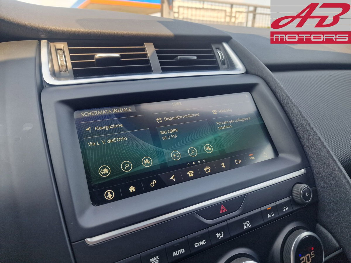 Jaguar E-Pace 2.0D 150 CV R-Dynamic (16)