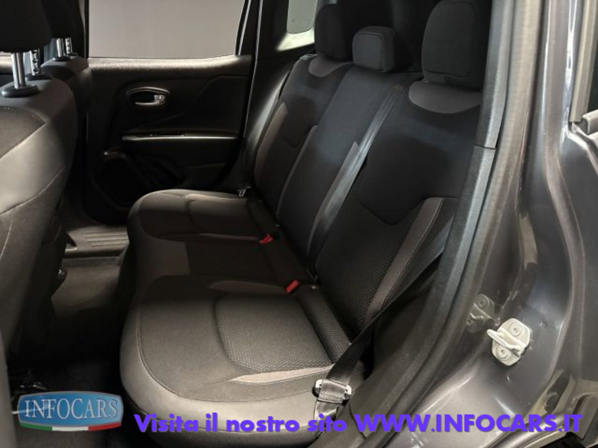 Jeep Renegade 1.3 T4 190CV PHEV 4xe AT6 Limited (7)