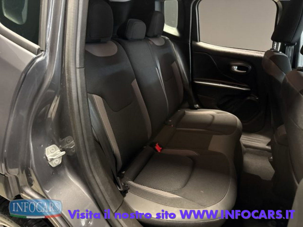 Jeep Renegade 1.3 T4 190CV PHEV 4xe AT6 Limited (8)