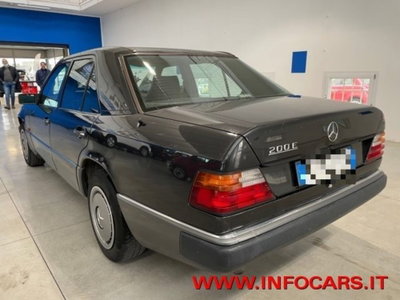 Mercedes-Benz 200 200 E cat (4)