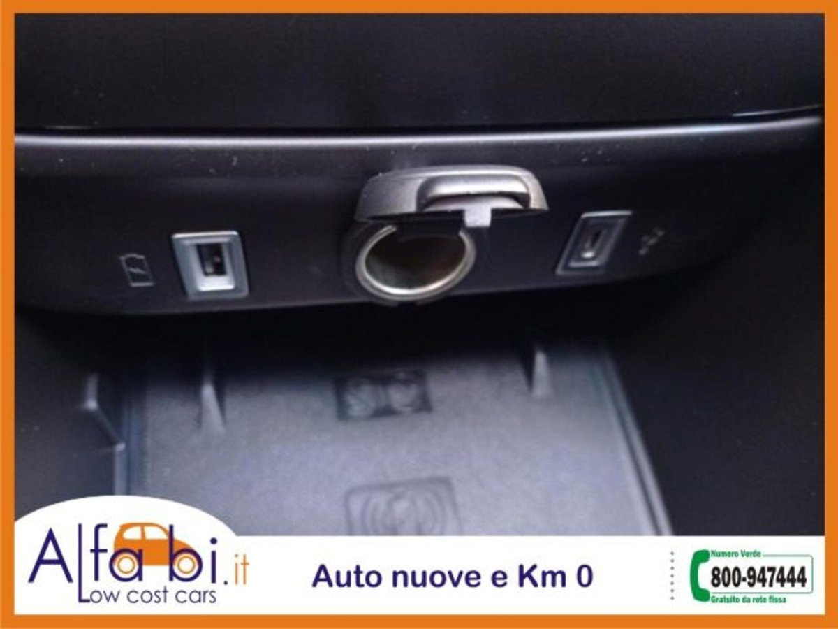 Jeep Avenger 1.2 turbo Summit fwd 100cv (20)