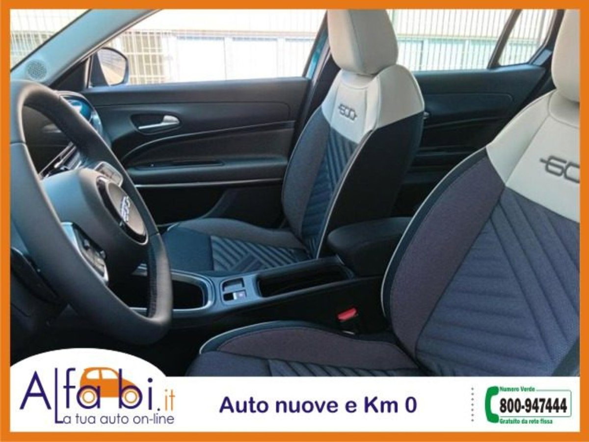 Fiat 600 1.2 hybrid Icon 145cv auto (9)