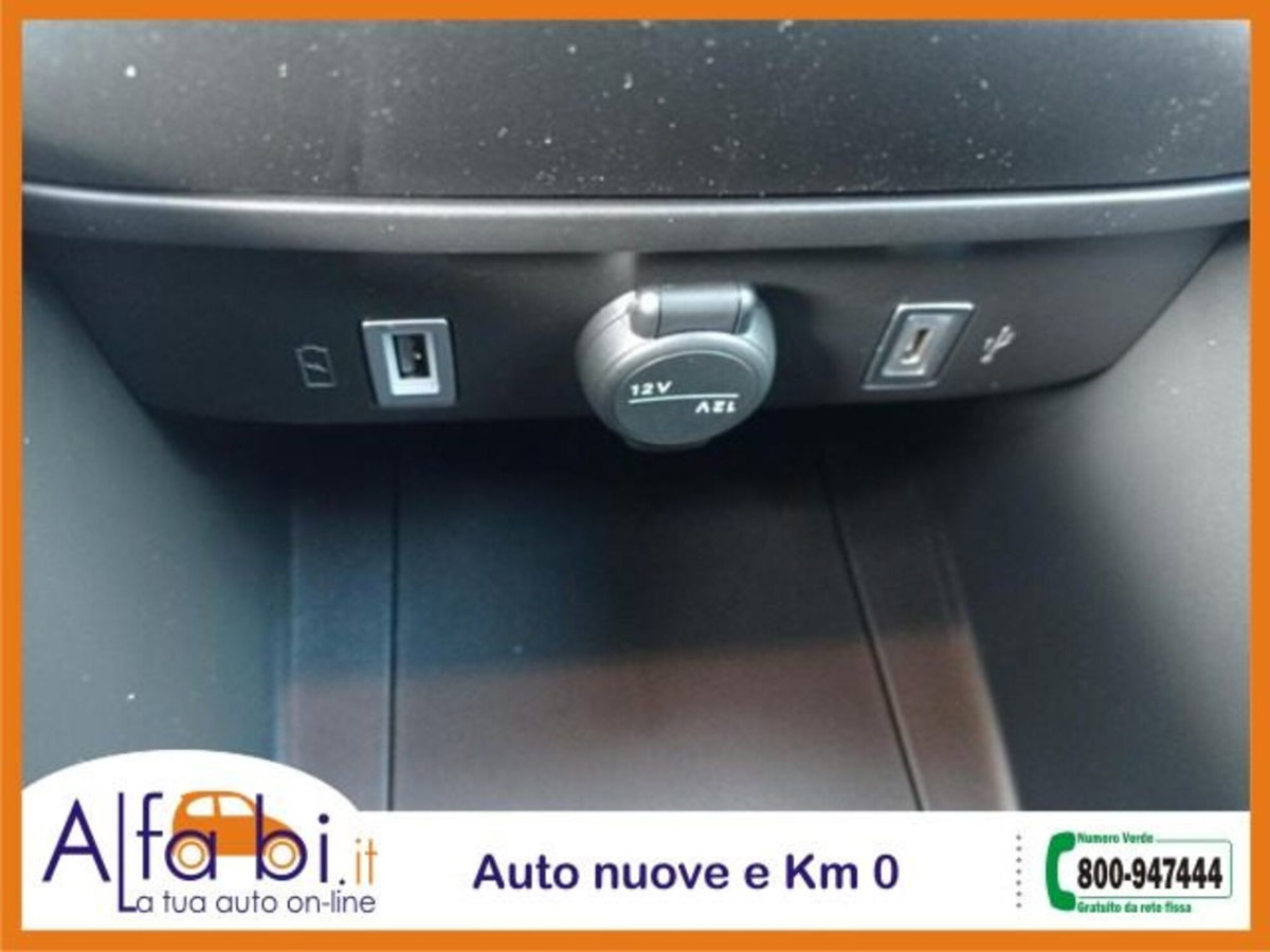 Jeep Avenger 1.2 turbo e-hybrid mhev Upland 4xe 145cv edct6 (17)