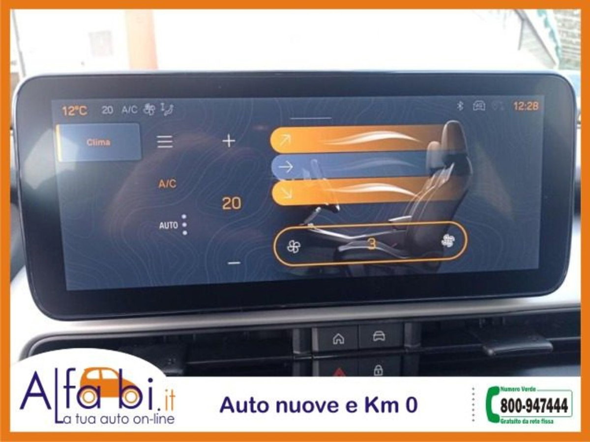 Jeep Avenger 1.2 turbo e-hybrid mhev Upland 4xe 145cv edct6 (10)