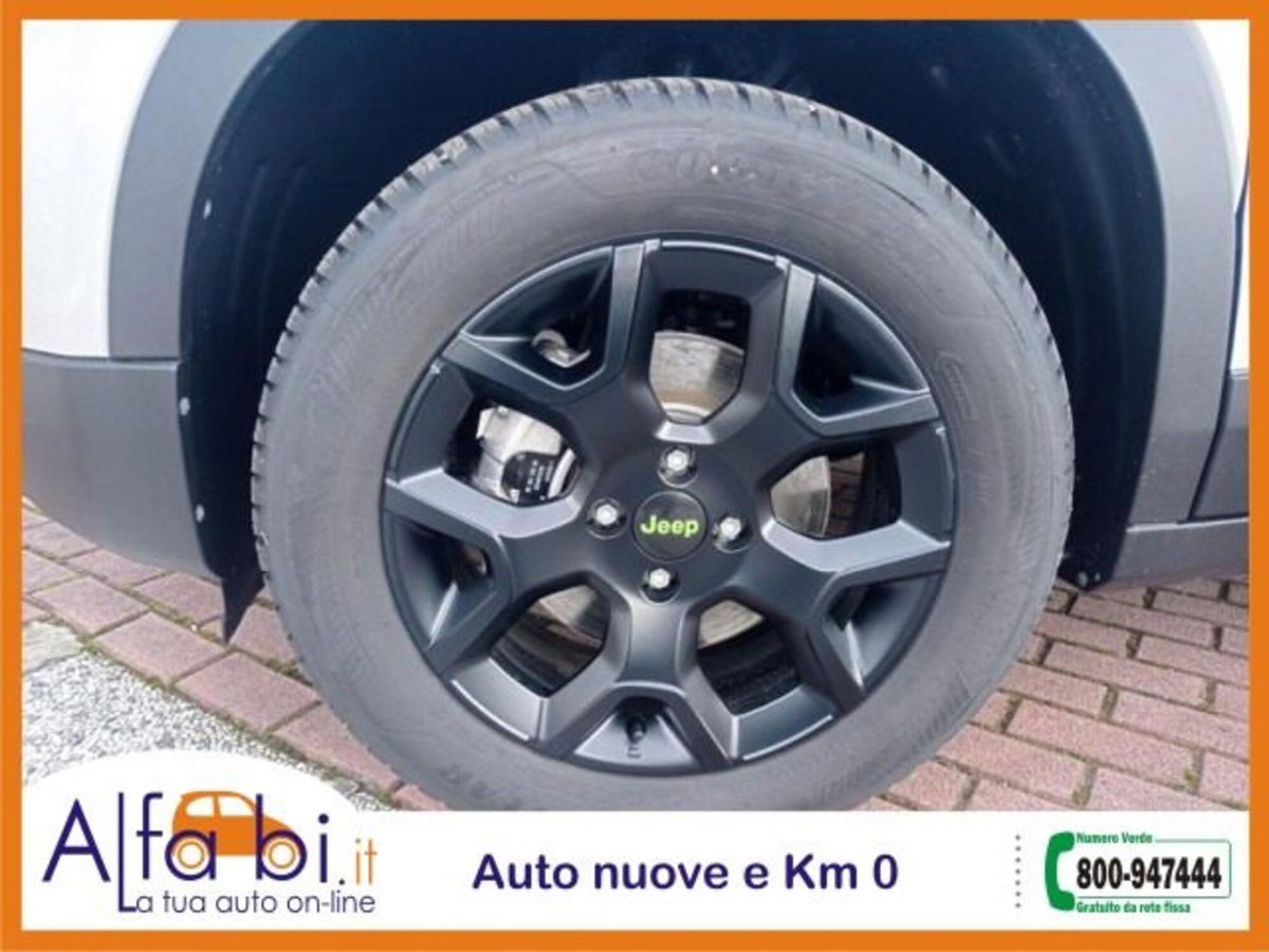 Jeep Avenger 1.2 turbo e-hybrid mhev Upland 4xe 145cv edct6 (5)