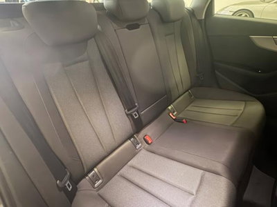 Audi A4 Avant 35 TDI/163 CV S tronic Business Advanced (12)