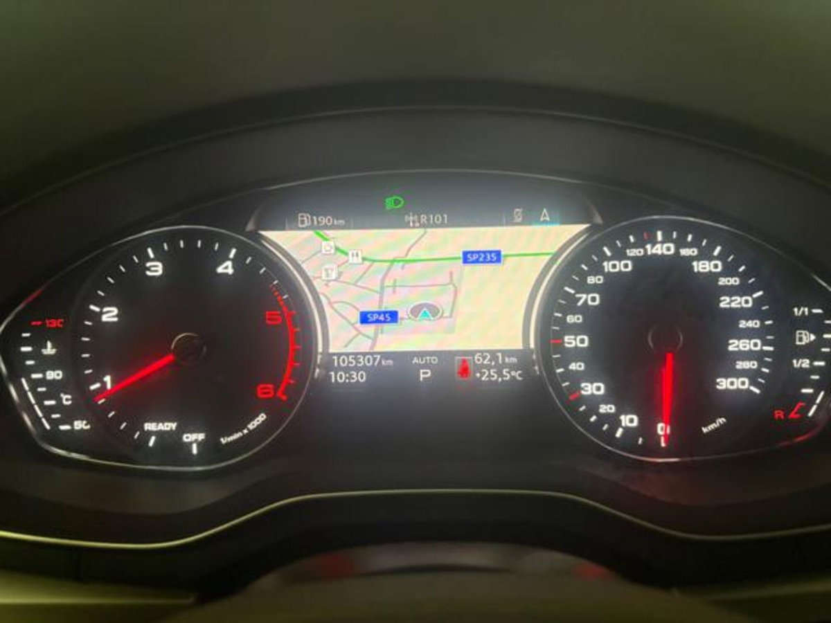 Audi A4 Avant 35 TDI/163 CV S tronic Business Advanced (17)