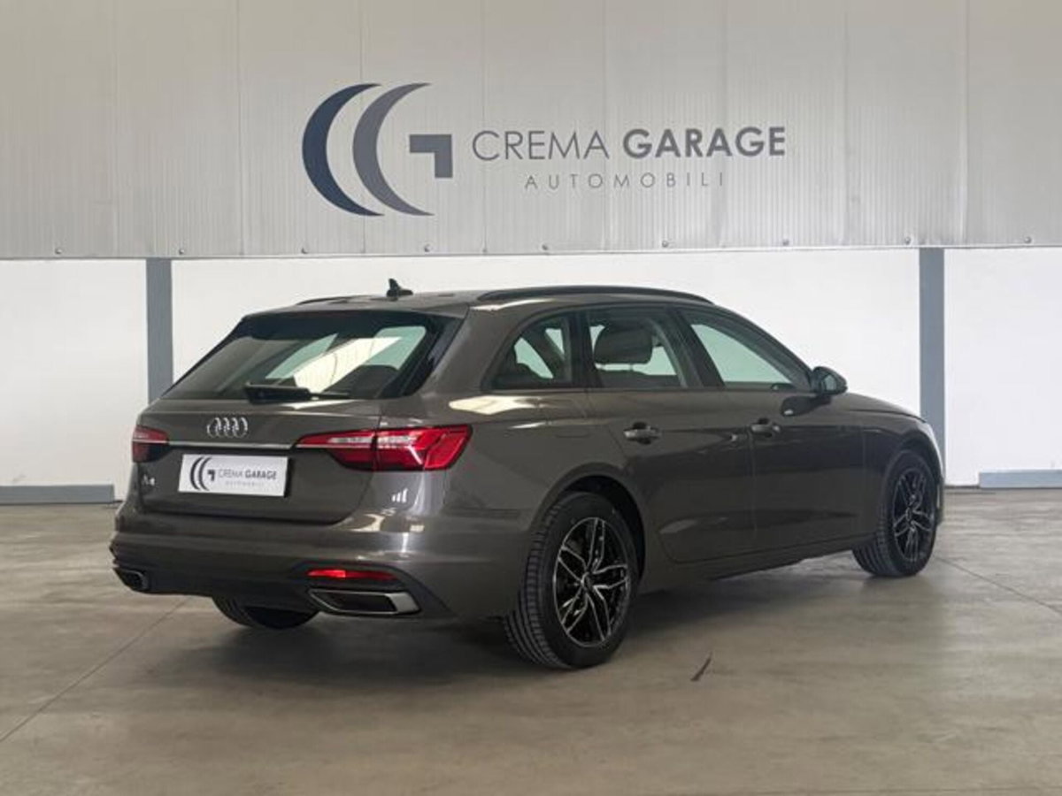 Audi A4 Avant 35 TDI/163 CV S tronic Business Advanced (7)