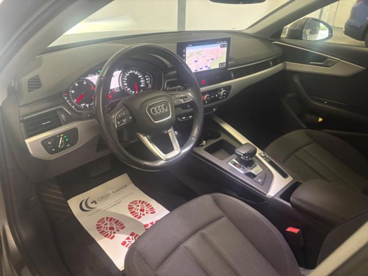 Audi A4 Avant 35 TDI/163 CV S tronic Business Advanced (9)