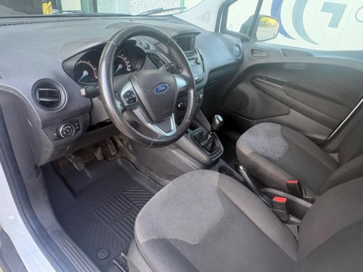 Ford Transit Courier 1.5 TDCi 75CV  Entry (9)