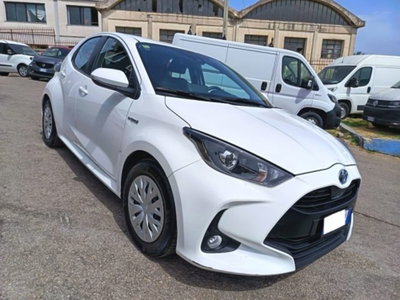 Toyota Yaris Cross 1.5 Hybrid 5p. E-CVT Lounge (2)