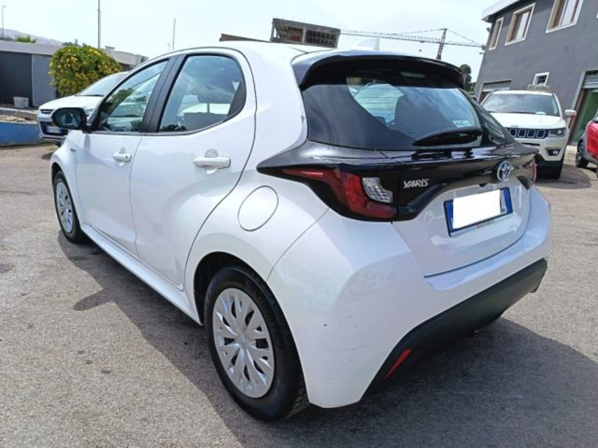 Toyota Yaris Cross 1.5 Hybrid 5p. E-CVT Lounge (6)