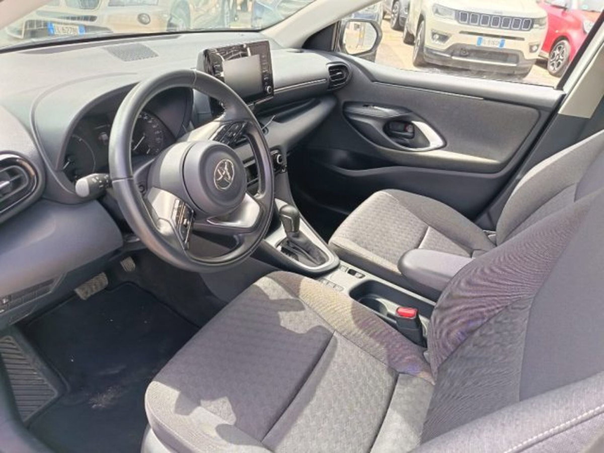 Toyota Yaris Cross 1.5 Hybrid 5p. E-CVT Lounge (9)