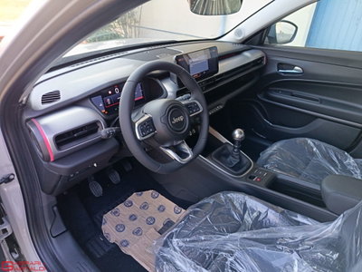 Jeep Avenger 1.2 turbo Summit fwd 100cv (12)